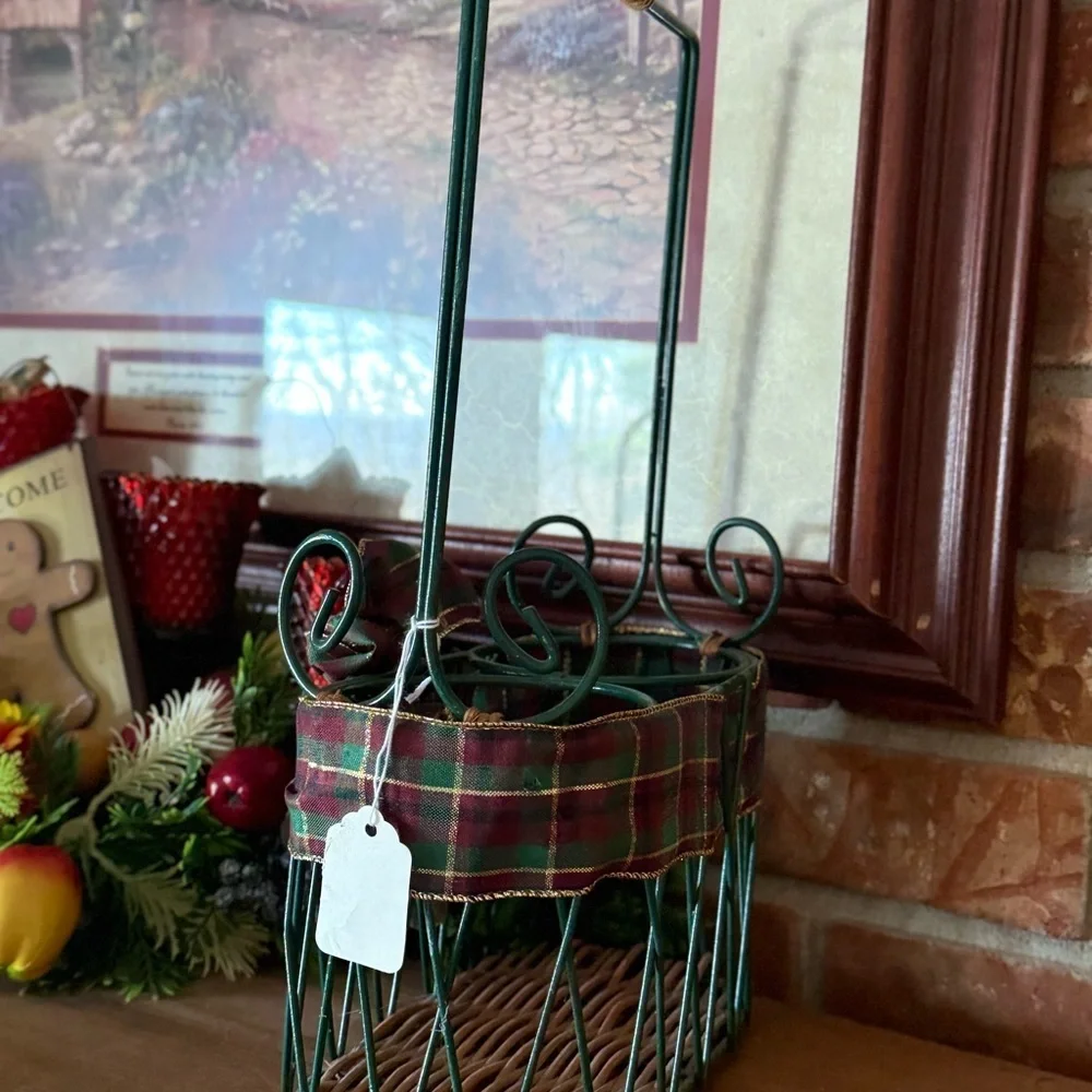 Vintage 1992 Holiday Wine Green Wire Wicker Basket with Plaid Bow